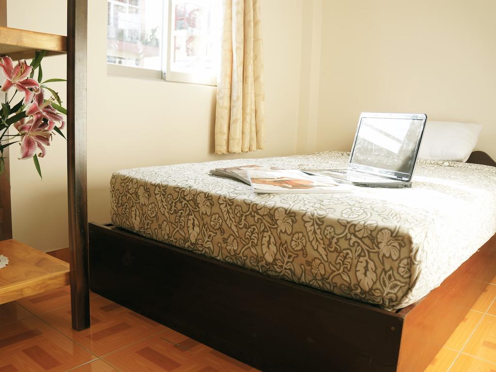 Yen's Hotel